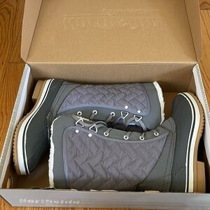 Northside Elements Sacramento Polar women’s size 6 warm gray winter boots